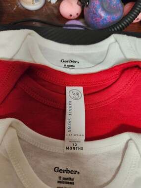 (726) 3 pack of 12 months 2 Gerber white and 1 rabbit skins  red